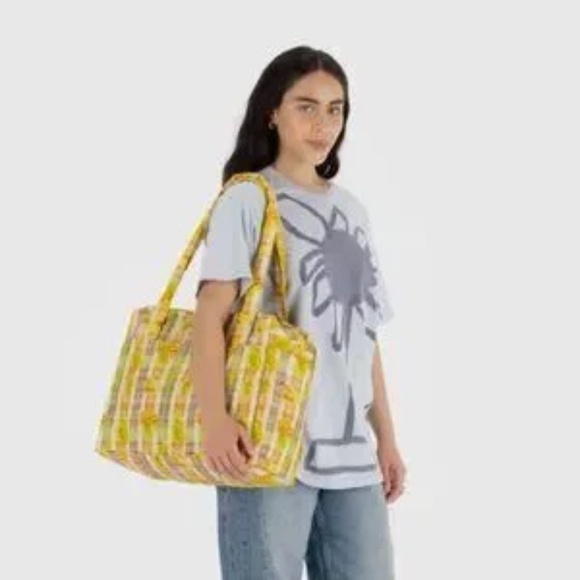 NEW! BAGGU Retired Pattern (Collina Strada NWT Small Cloud Carry-on Boxer Plaid) - Picture 4 of 9